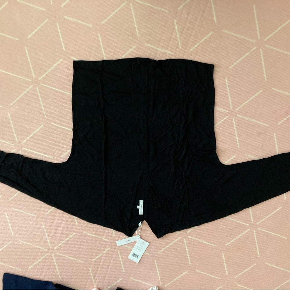 Vince double v neck long sleeve tee black XS
